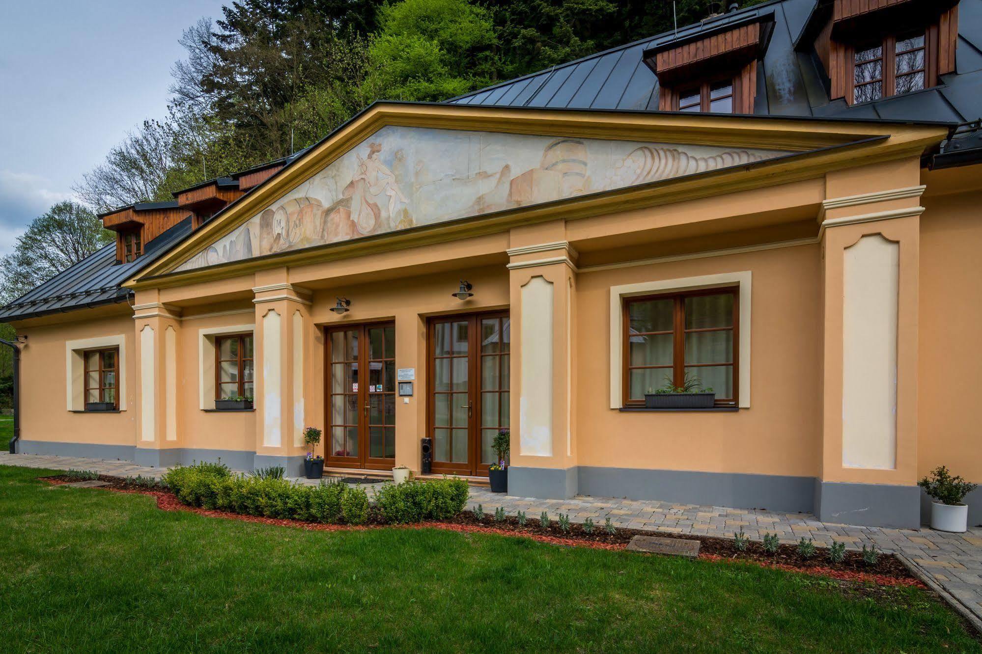 Apartmány Weissov Dom Banská Štiavnica Exterior foto